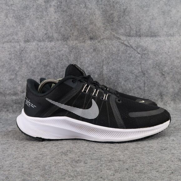 Nike Shoes Womens 9.5 Athletic Sneaker Quest 4 Running Trainer Black White Sport - Picture 2 of 16